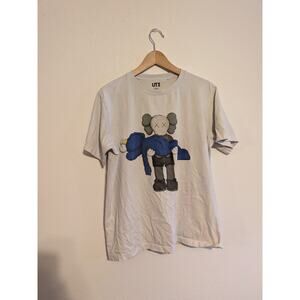 KAWS x UNIQLO UT Short Sleeve Shirt Gone Tee T-Shirt Men’s size L 100% cotton